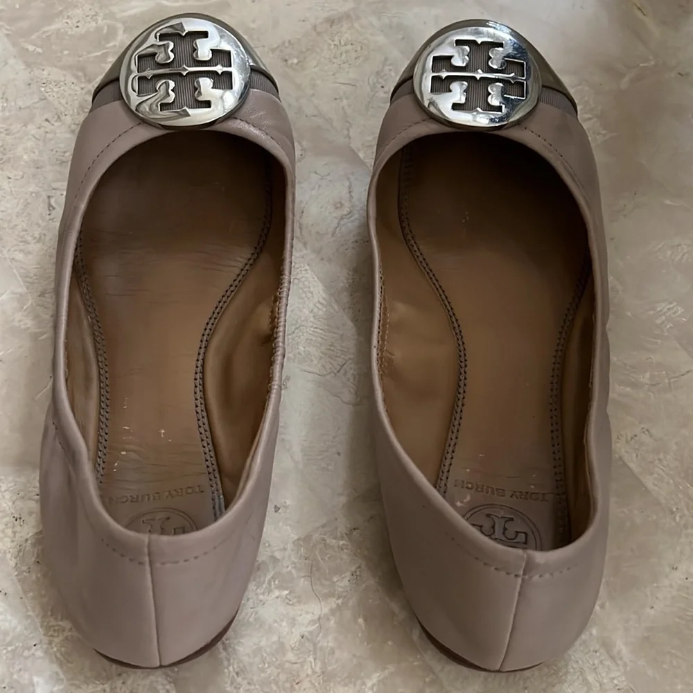 Tory Burch Minnie Cap Toe Light Taupe/Grey  Ballet Flats Women's Size 5